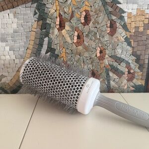 Olivia garden ceramic + ion round brush